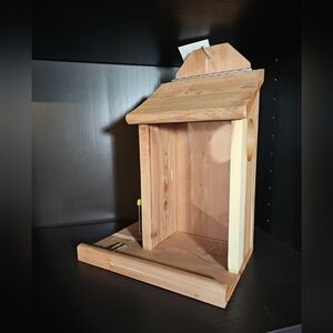 Cedar Critter Bird Feeder Box Hinged Top & Side Entry Hole Squirrels Chipmunks